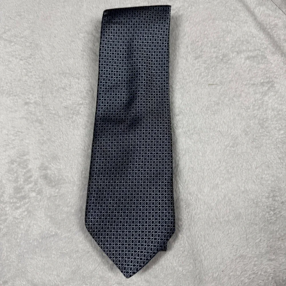 Westbury London Necktie Navy Blue Circle Pattern Silk Hand Tailored USA‎